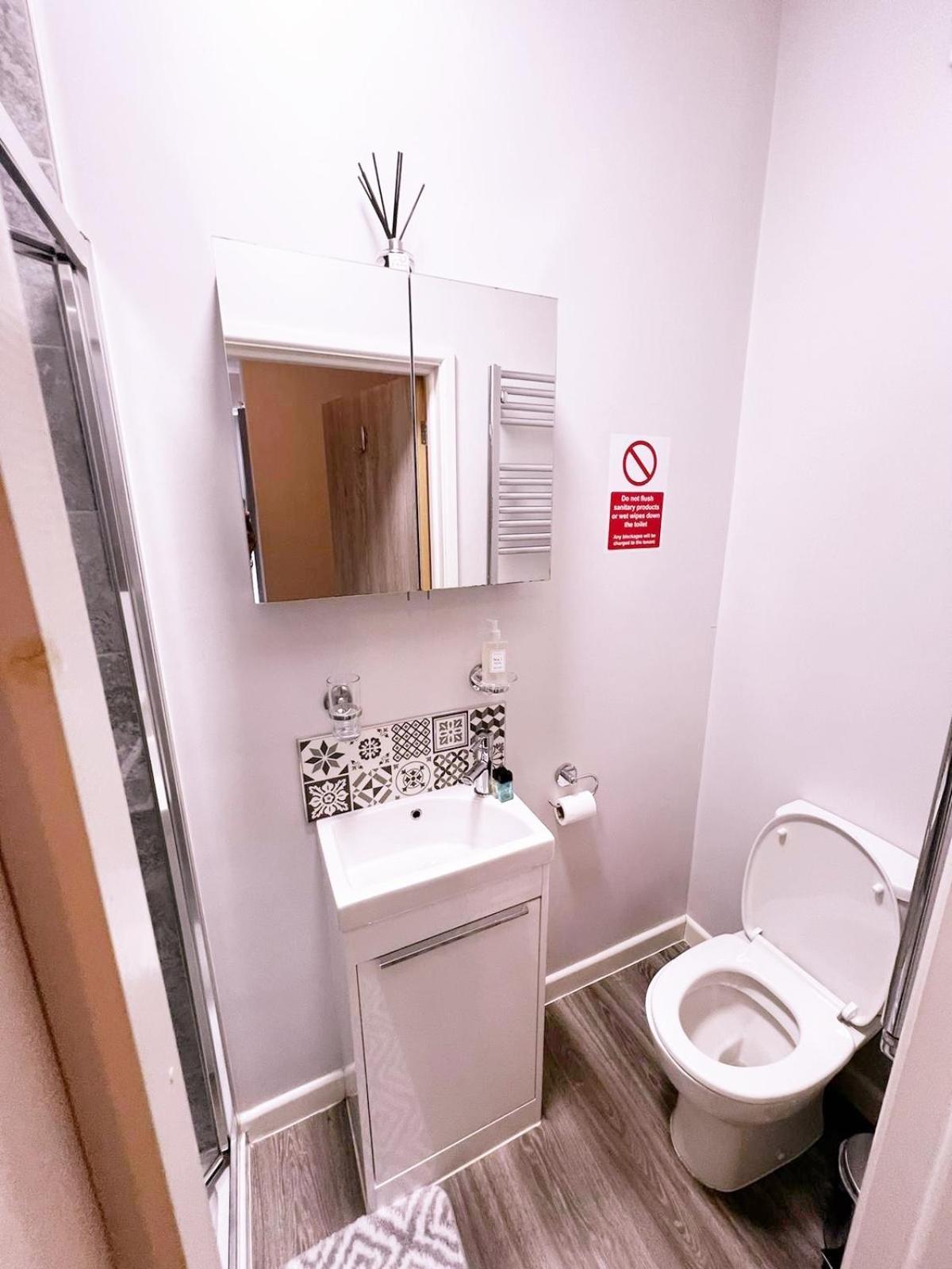 51 Kingsway Coventry Cv2 4Ff Bed and Breakfast Buitenkant foto