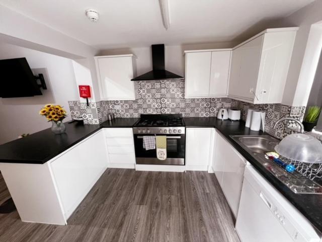 51 Kingsway Coventry Cv2 4Ff Bed and Breakfast Buitenkant foto
